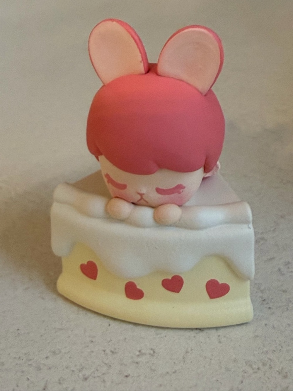 Pop Mart Creamy Cake Pop Bean - Bunny Cherry